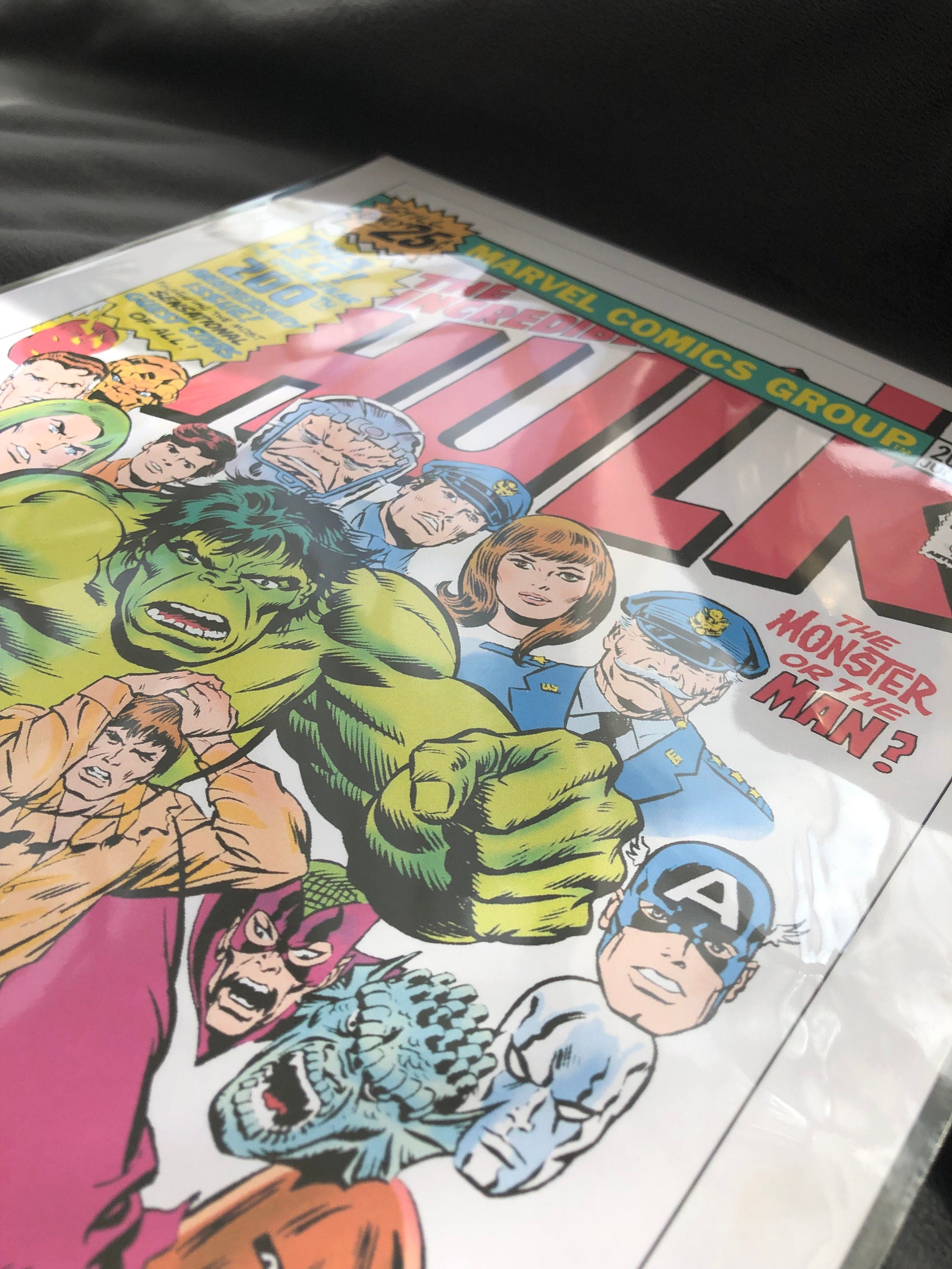 Set of 3 superhero comic cover prints featuring Spider-Man, Hulk, and Iron-Man in vibrant colors.