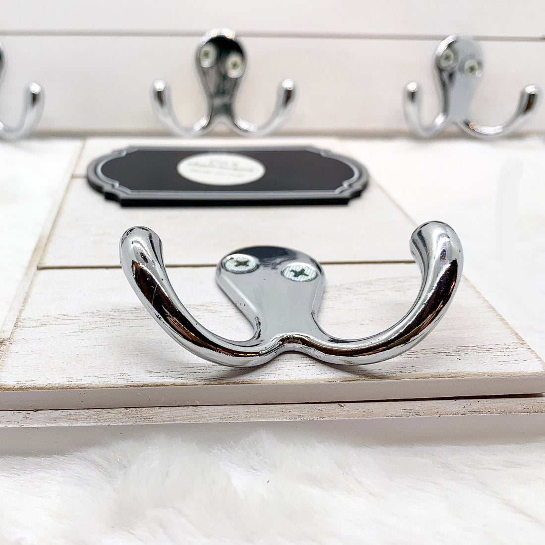 Single Hang Chalkboard with one wooden hook, featuring chalkboard labels for reminders and organization.