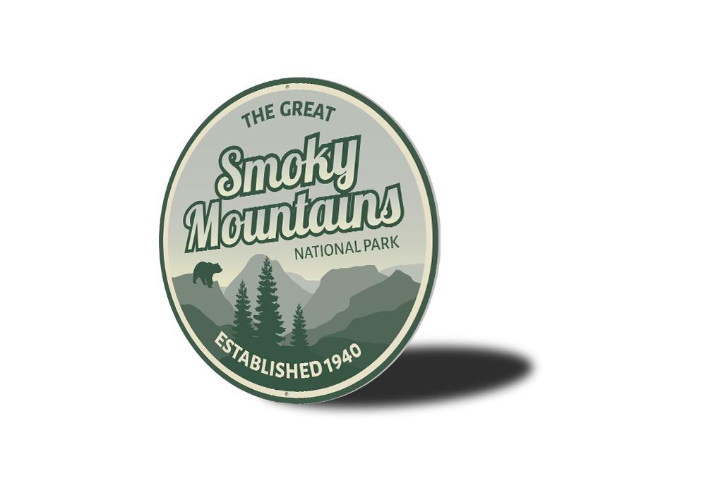 Smoky Mountains Park Sign made of durable aluminum, featuring a scenic design perfect for home decor.
