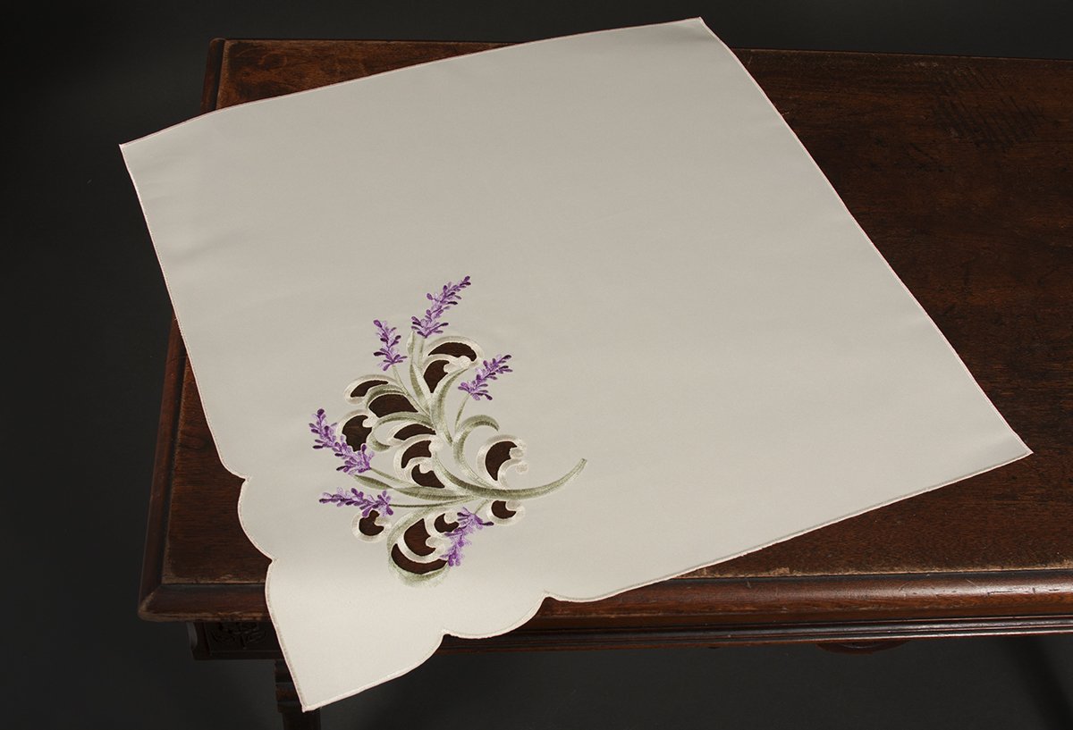 Set of 4 lavender lace napkins with scalloped edges and embroidered design, perfect for elegant table settings.