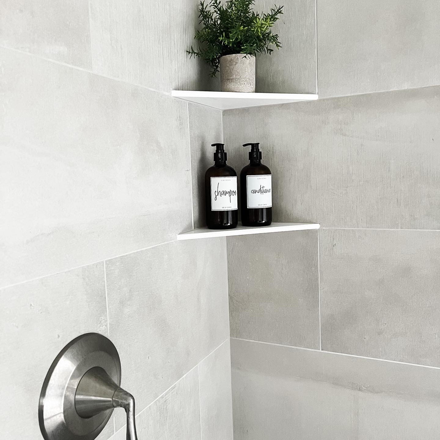 16oz amber glass dispenser with customizable waterproof labels, showcasing elegant design and functionality.