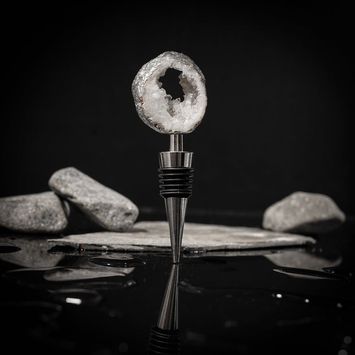 Agate Crystal Bottle Stopper in two colors, showcasing a unique geode design with a gold or silver plated edge.