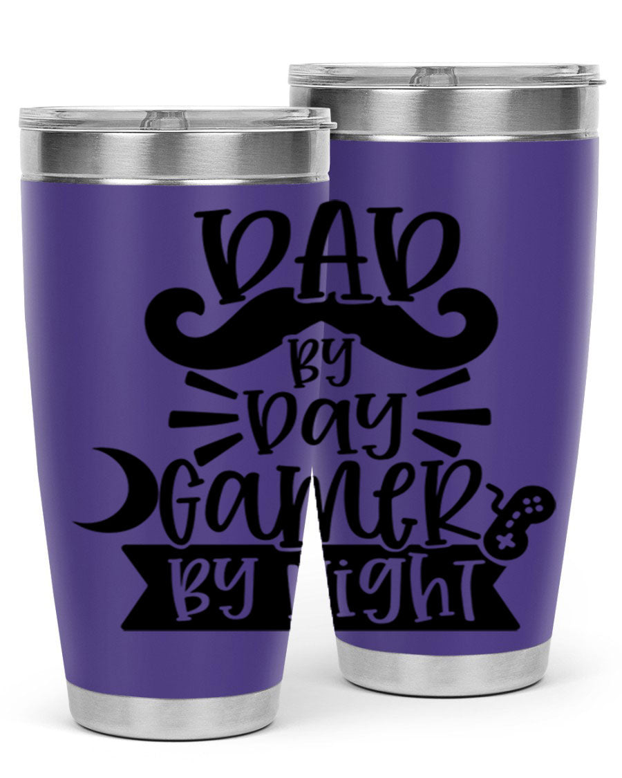 Dad by Day Gamer 67# Tumbler in stainless steel with a vibrant design, perfect for keeping drinks hot or cold.
