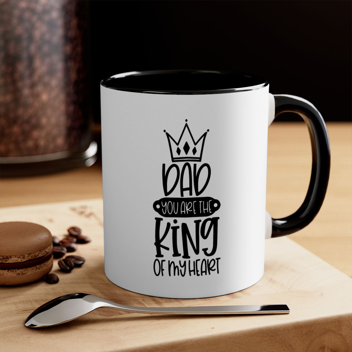 Ceramic coffee mug with 'Dad You Are the King of My Heart' design, featuring a colored handle and glossy finish.