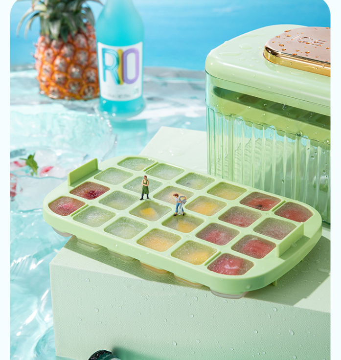 Silica gel ice press mold designed for large capacity household use, featuring easy demoulding and elegant light luxury style.