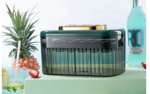 Silica gel ice press mold designed for large capacity household use, featuring easy demoulding and elegant light luxury style.