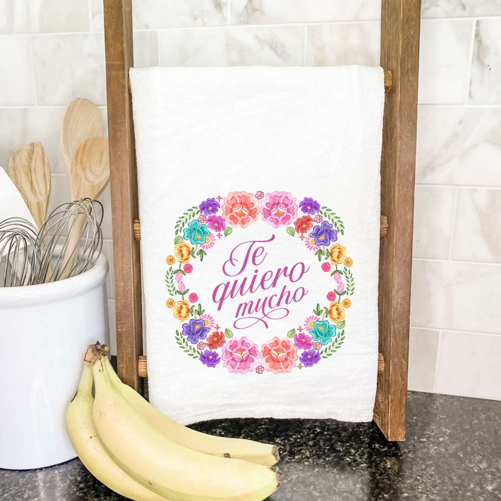 Te Quiero Mucho cotton tea towel featuring a vibrant design, perfect for kitchen use and drying dishes.