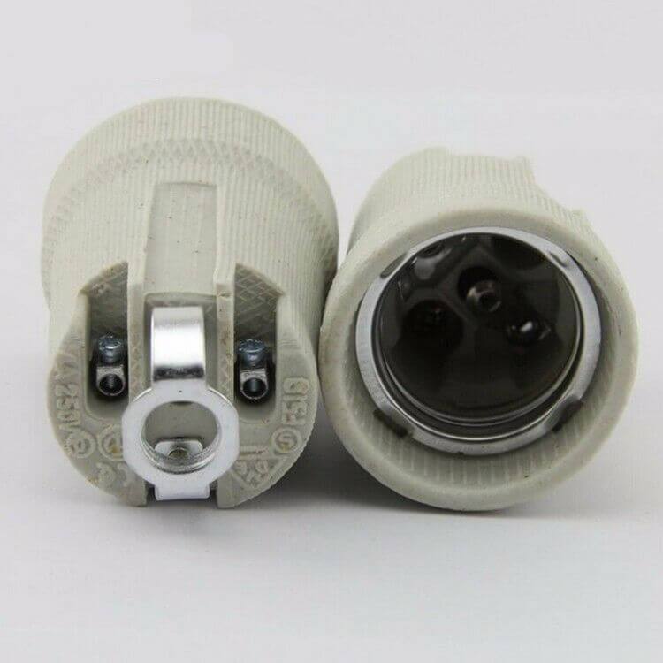 Heat resistance Ceramic heating bulb E27 lamp holder showcasing vintage design and heat-resistant materials.