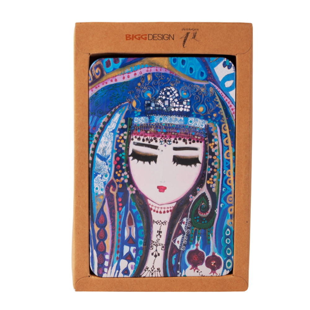 Biggdesign Notizbuch mit Hardcover, gestreiften Blättern und buntem Design, ideal für Notizen und Planung.