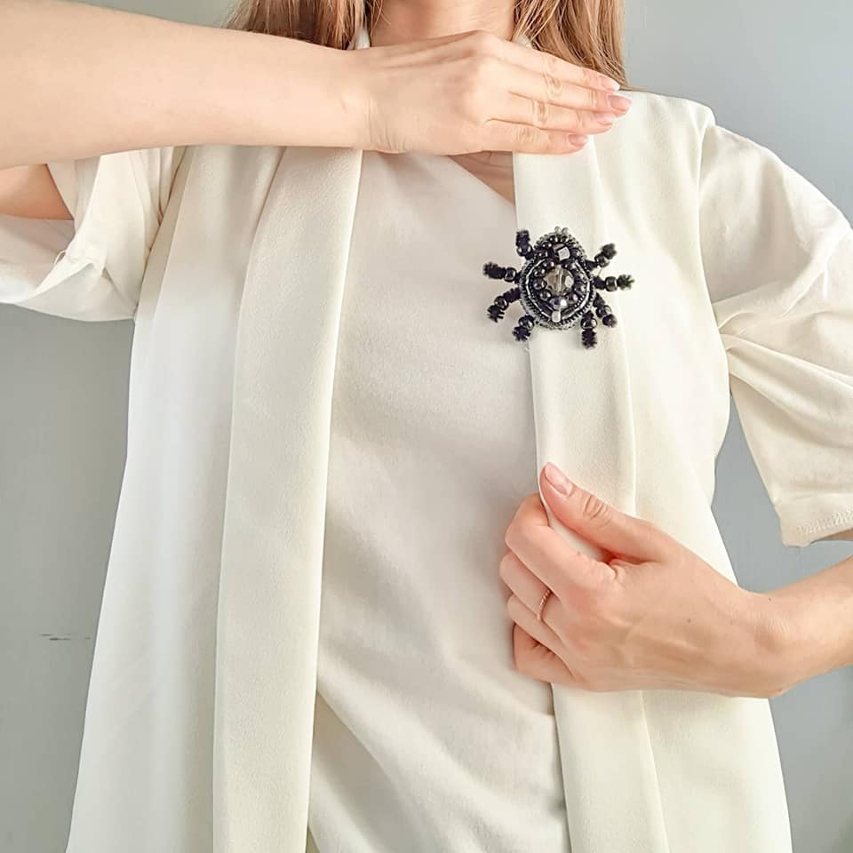 BP-229C Beadwork kit featuring colorful Preciosa and Crystal Art beads for creating a spider brooch.