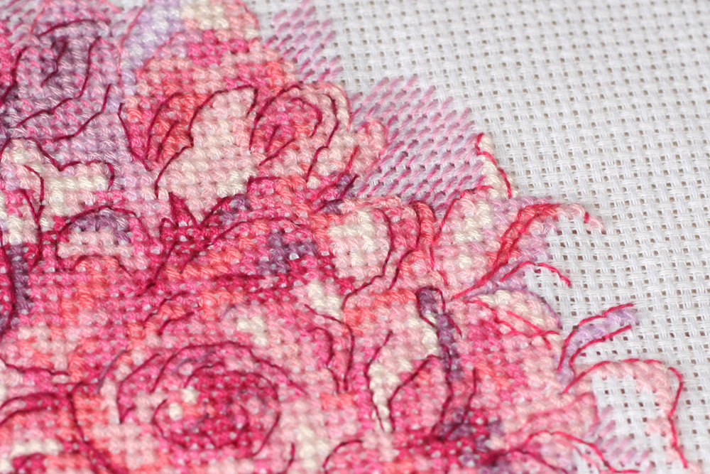 Cross-stitch kit Flower grace AH-172 featuring cotton canvas, colorful floss, and symbol scheme for easy stitching.