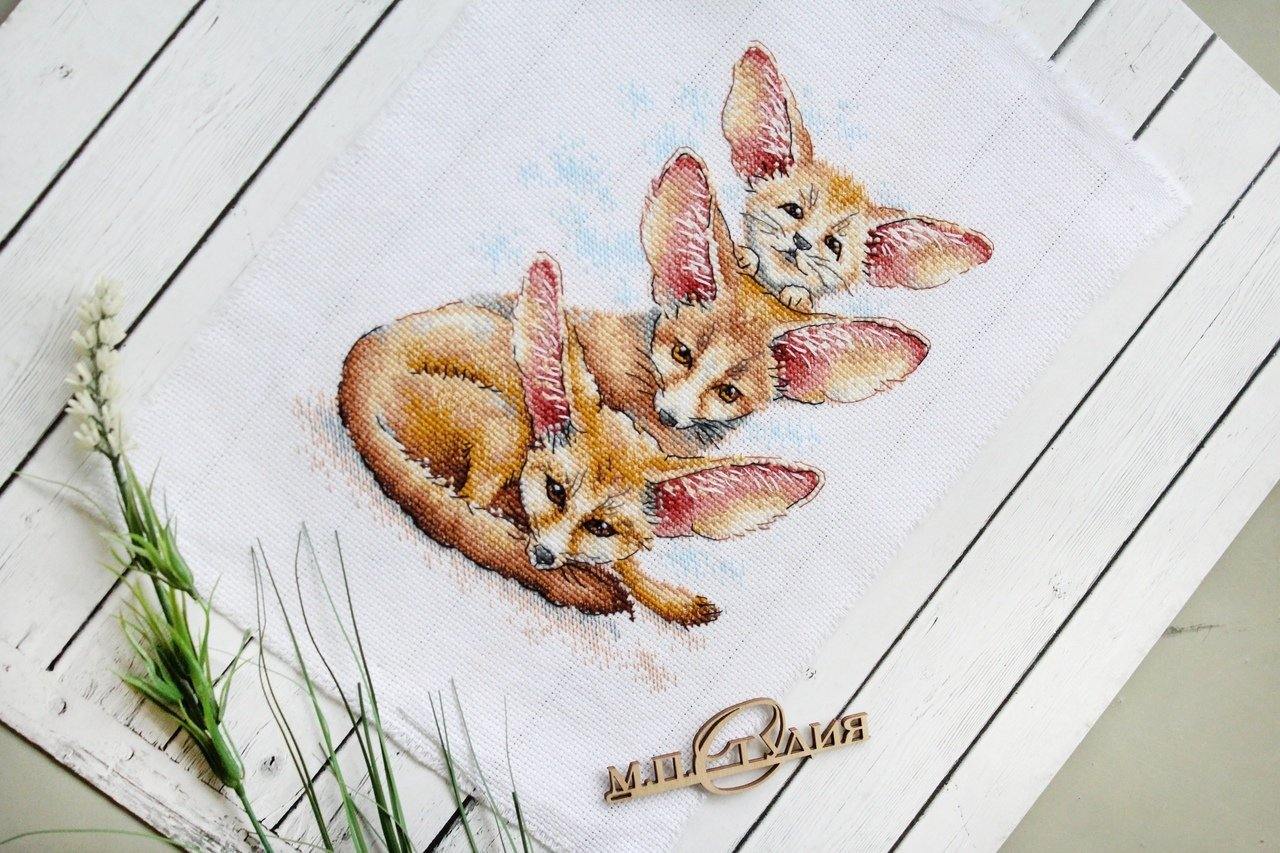 Fennec Fox Family SM-509 Counted Cross Stitch Kit with colorful threads and AIDA canvas.