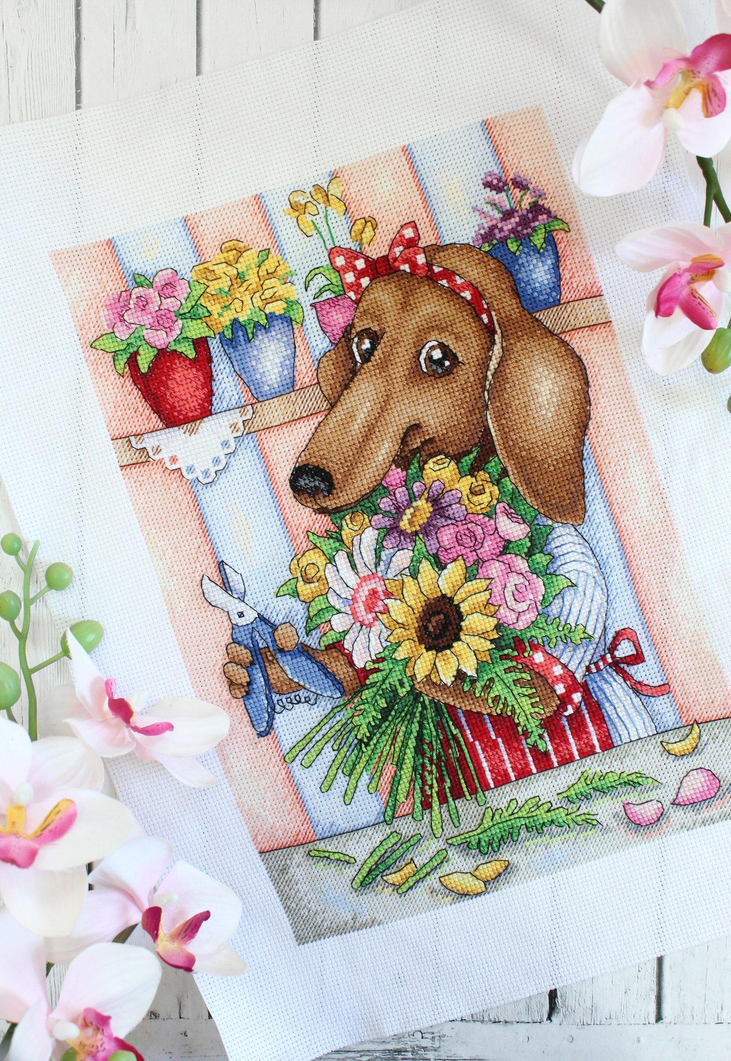 Florist SNV-677 Counted Cross Stitch Kit featuring AIDA canvas, cotton threads, and stitching supplies.