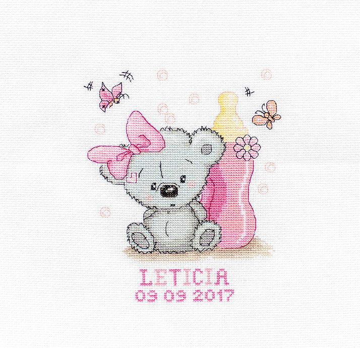 Letisia B1147L Counted Cross-Stitch Kit featuring Aida canvas, 28 colors of Anchor thread, and a needle, perfect for crafting.