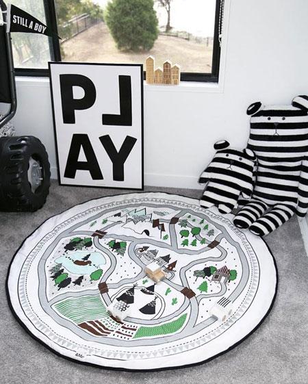 Play (Noir) print featuring stylish design for children's decor, showcasing high-quality printing and vibrant colors.