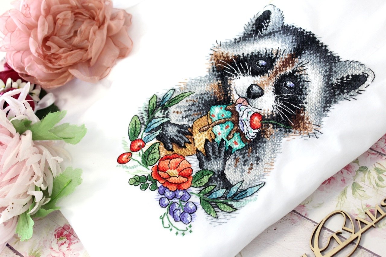 Playful Gourmand SV-536 cross-stitch kit featuring colorful threads and soluble canvas.