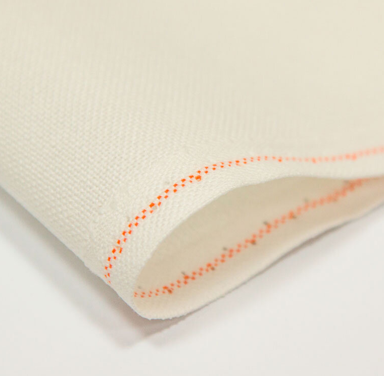 Precut Zweigart Murano 3984/101 Antique White canvas, 32 count, dimensions 48x68 cm, ideal for needlework projects.