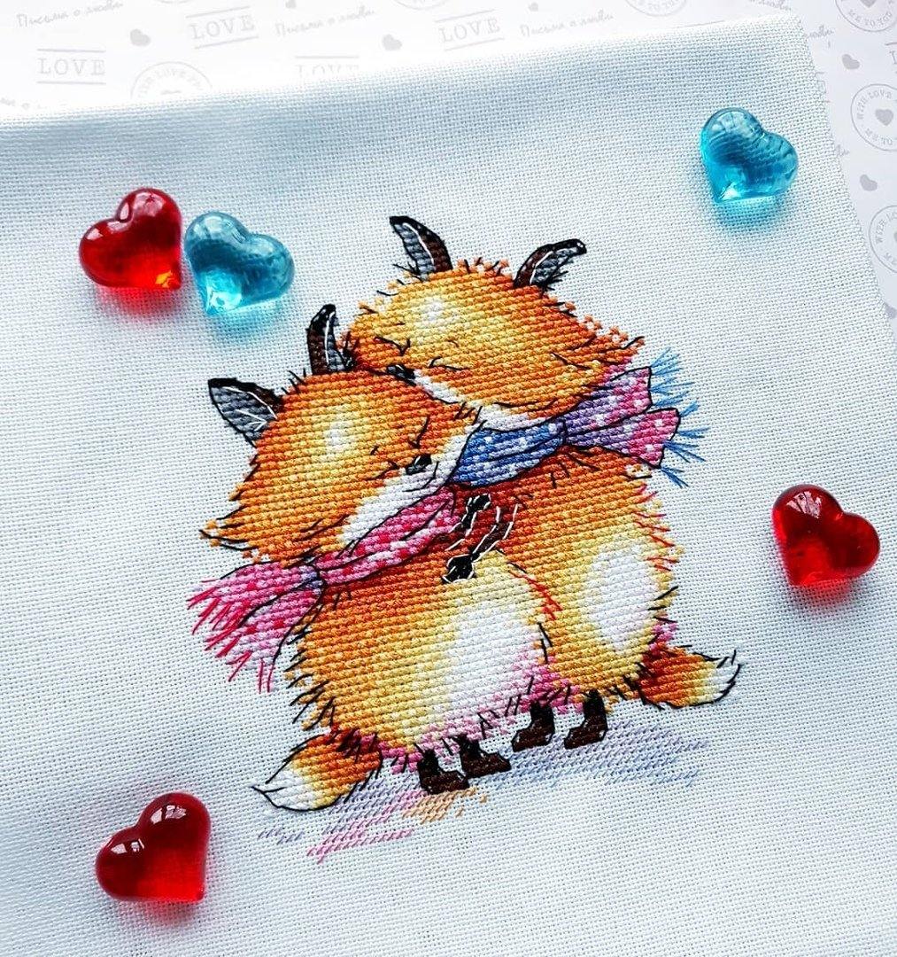 Warmer Together SM-351 Counted Cross Stitch Kit featuring 14 count AIDA canvas, 19 colorful threads, and instructions in multiple languages.