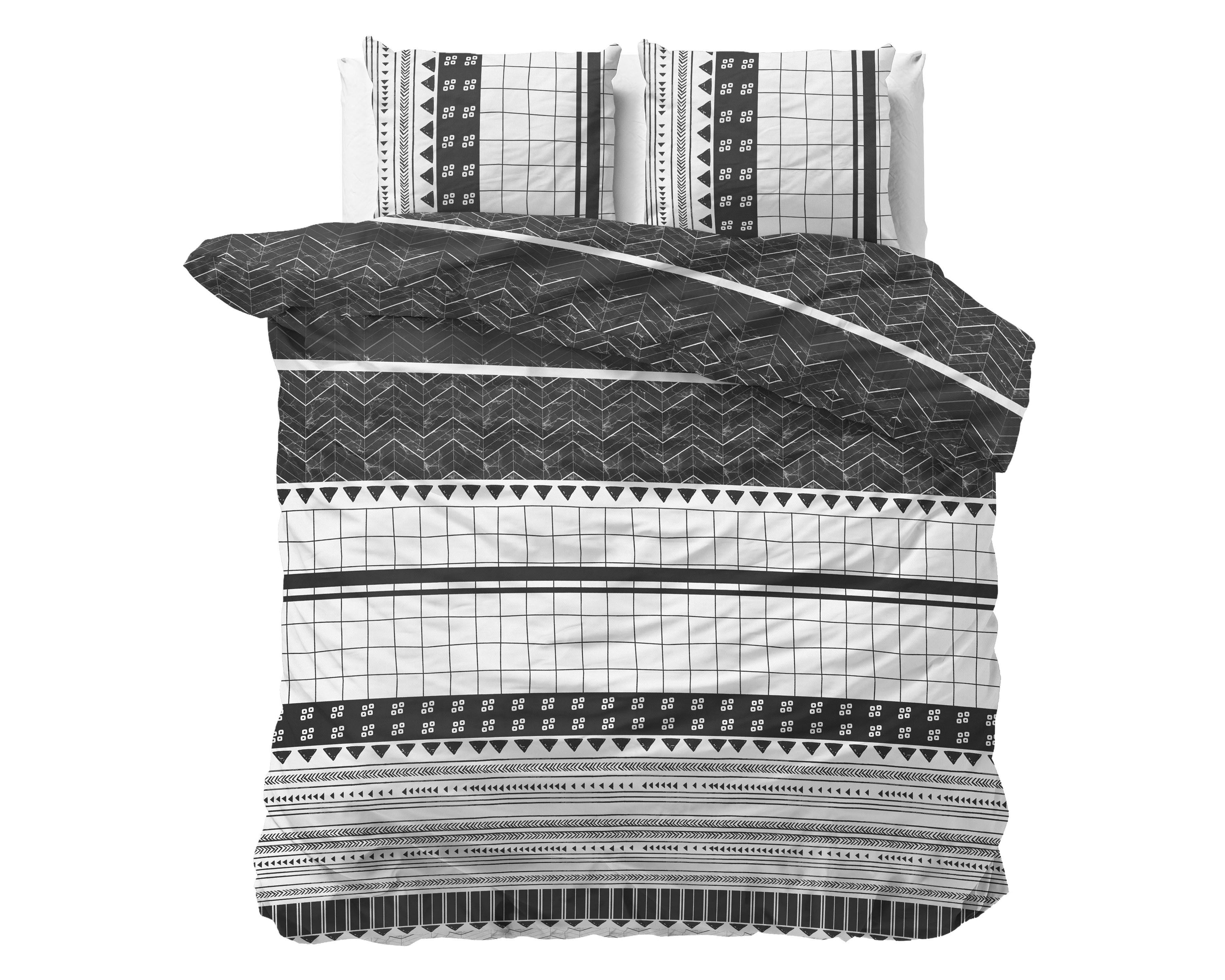 Arctic Stripe pussilakanasetti, valkoinen 200x220 cm, sisältää kaksi tyynyliinaa, moderni ja tyylikäs design.