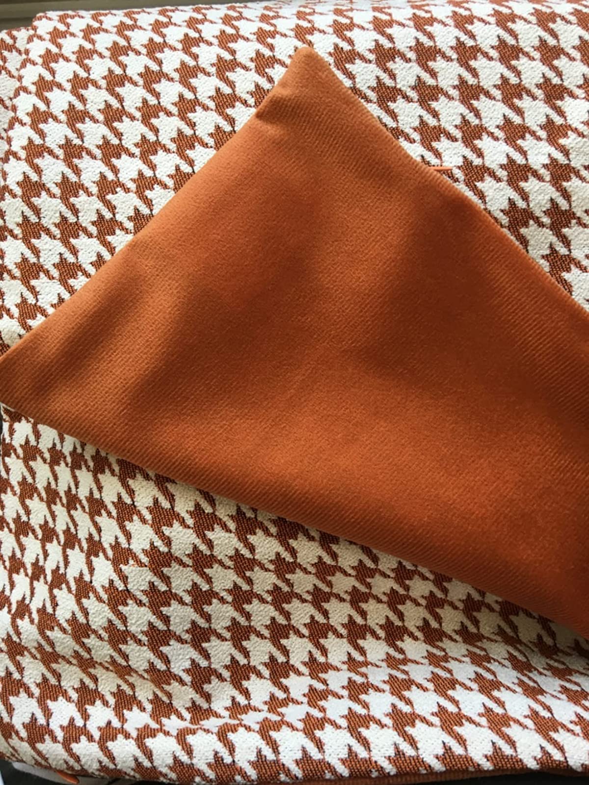 Houndstooth pattern cushion cover made of chenille and velvet, measuring 45cm x 45cm, showcasing a stylish design suitable for various room settings.