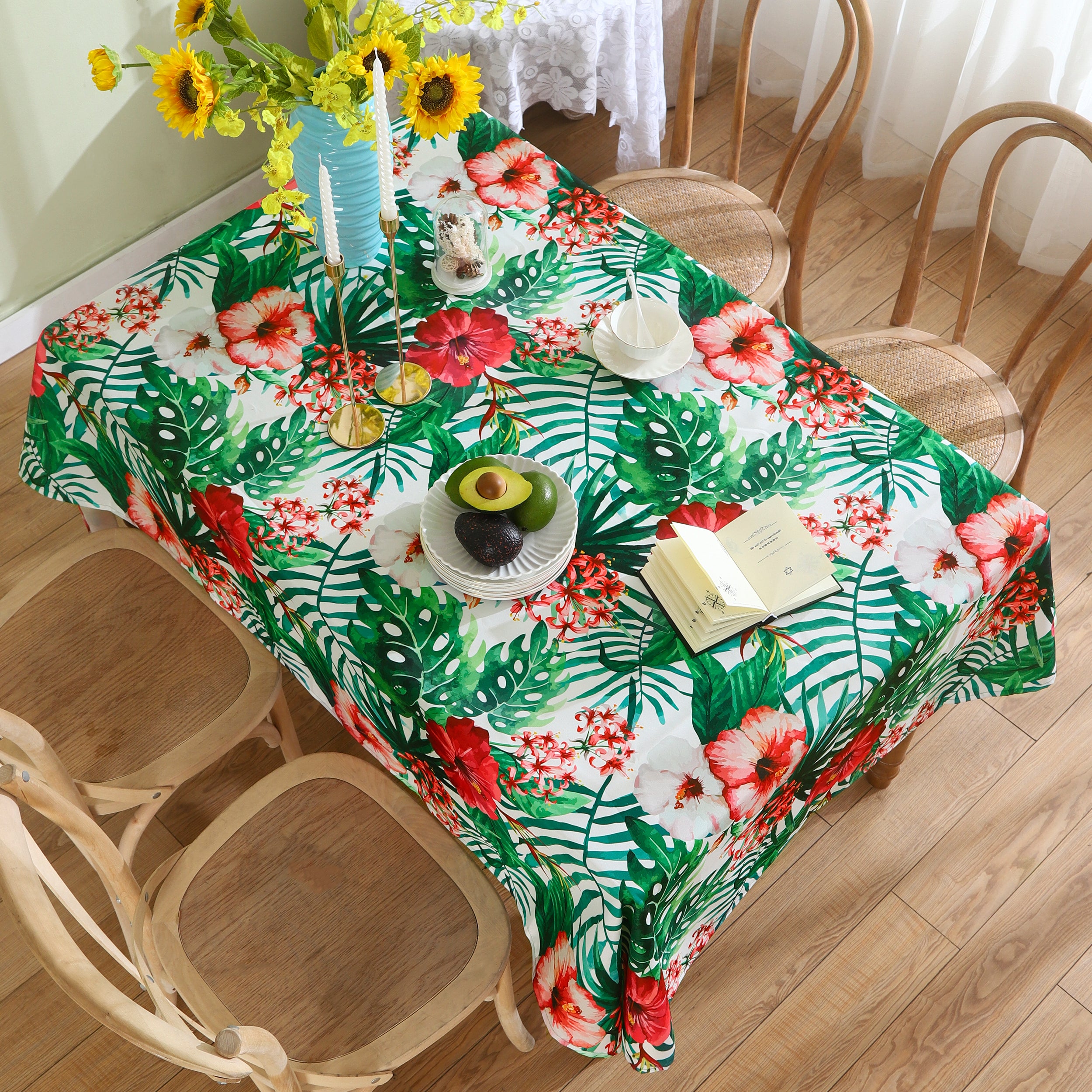 Water resistant indoor outdoor table cloth with floral design, measuring 137x185 CM, suitable for various occasions.