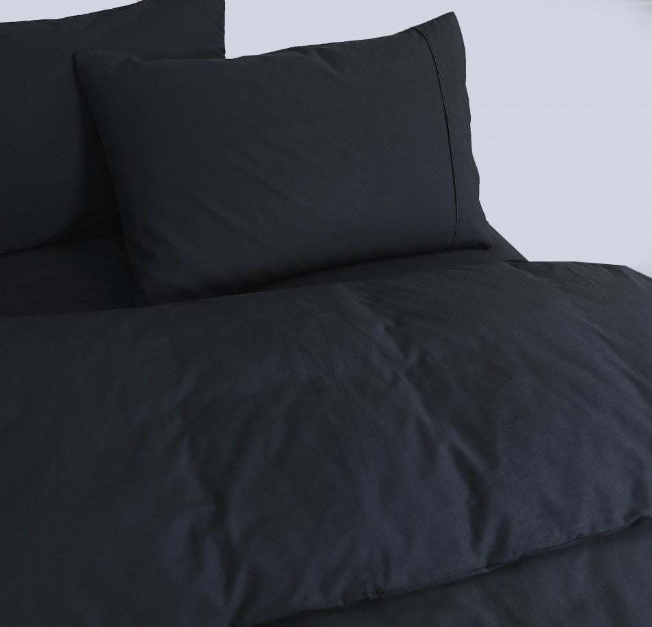 100% Egyptian Cotton Vintage Washed 500TC Charcoal Double Quilt Cover with matching pillowcases, showcasing a soft and elegant design.
