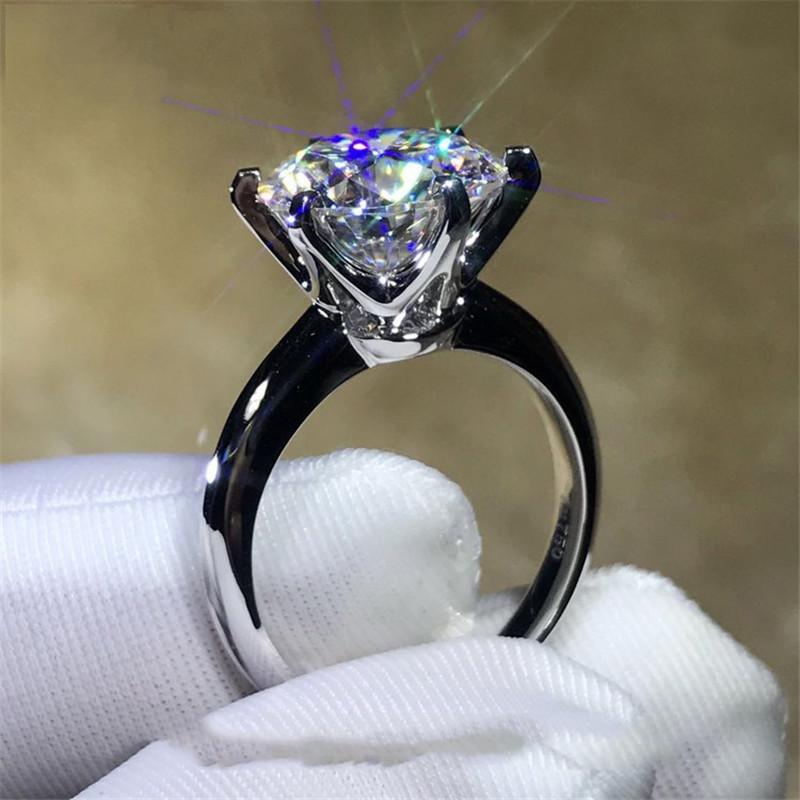 2018 Solitaire ring made of 100% solid 925 sterling silver featuring a 1.5ct Sona cubic zirconia stone in a classic prong setting.