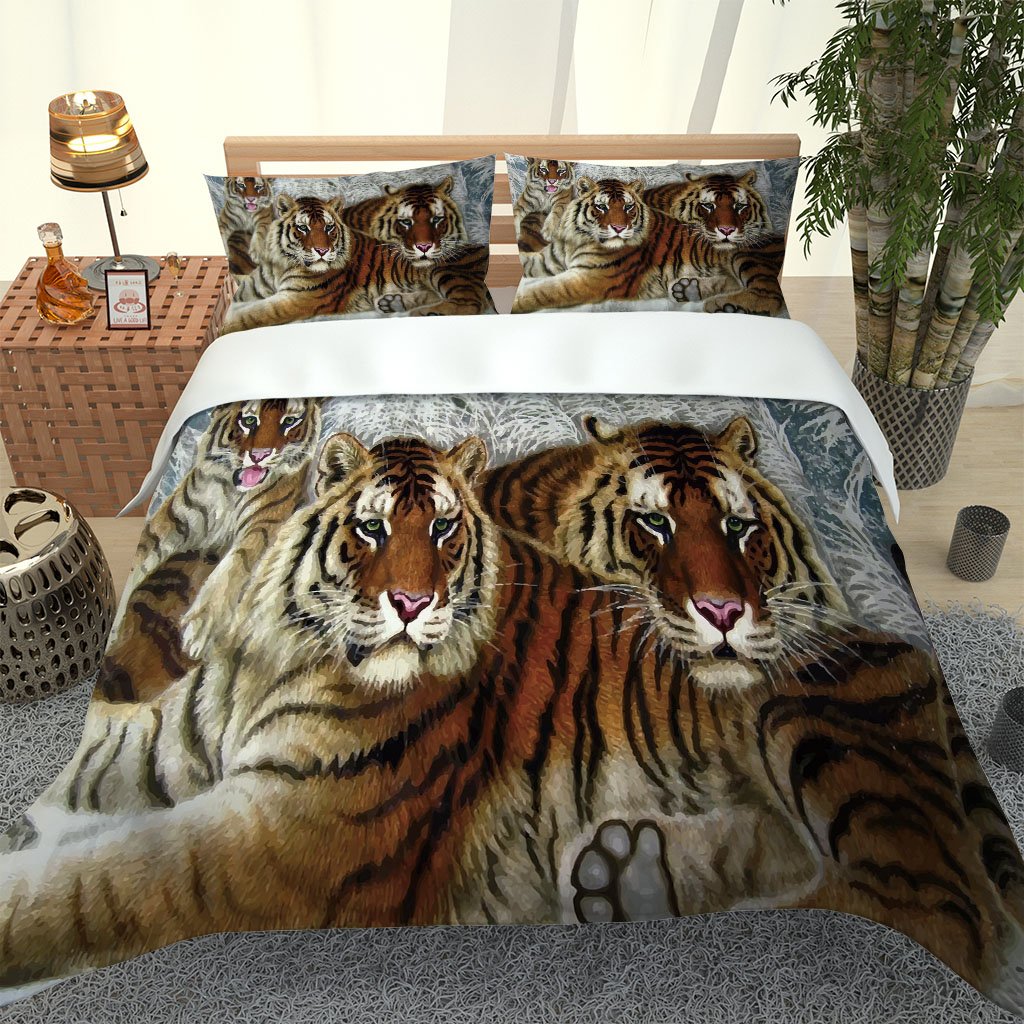 3D Printed Tigers Bedding Set featuring a vibrant tiger design on a quilt cover and matching pillowcases, perfect for modern bedroom decor.
