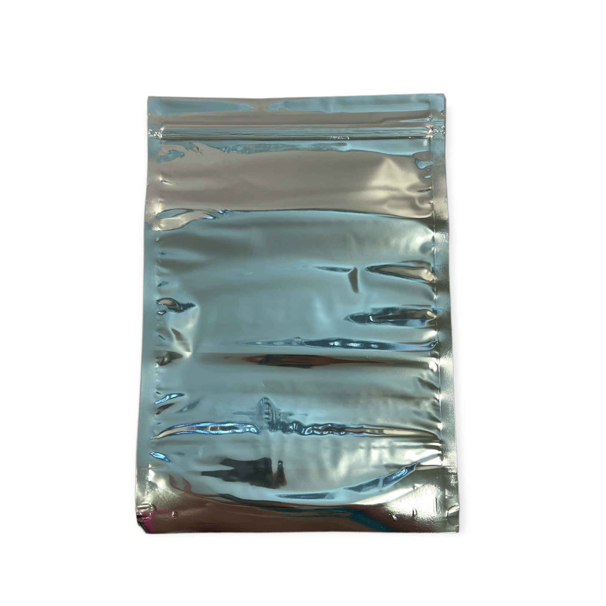 500 resealable aluminium pouches with a clear window for food storage, measuring 15x22cm, featuring a zip close for freshness.