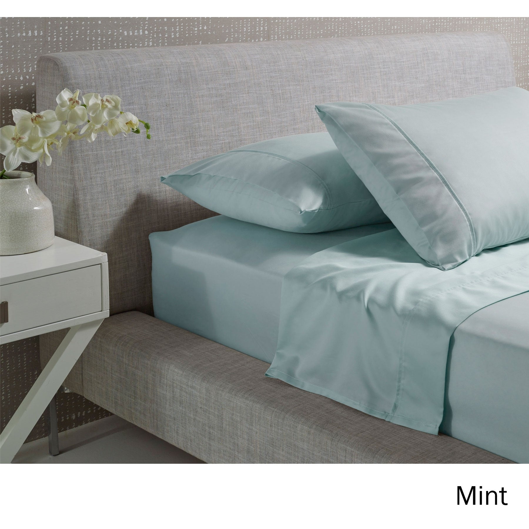 Accessorize 1000TC Cotton Rich Sheet Set in Mint King, featuring soft fabric and elegant design.