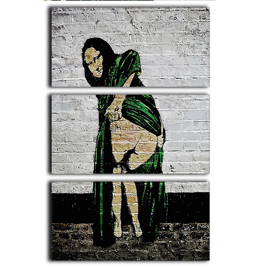 Banksy Mona Lisa 3-panel canvas print showcasing a unique artistic interpretation of the iconic painting.