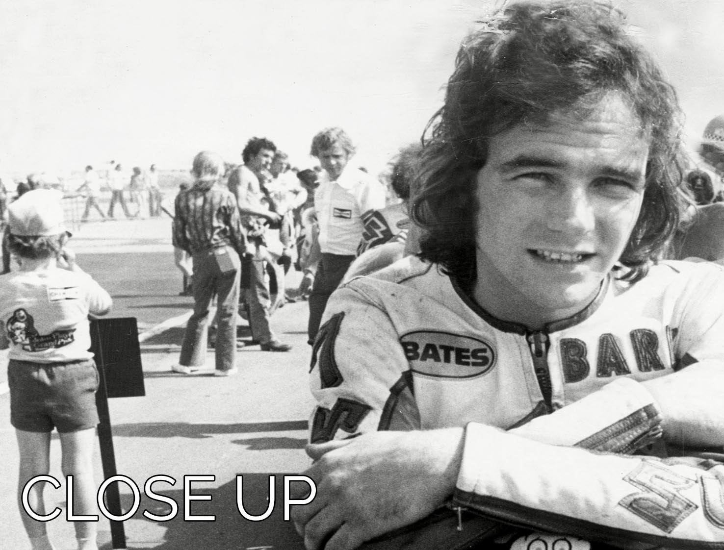 Barry Sheene motorcycle racing champion 3-panel canvas print showcasing vibrant colors and dynamic design, perfect for home decor.