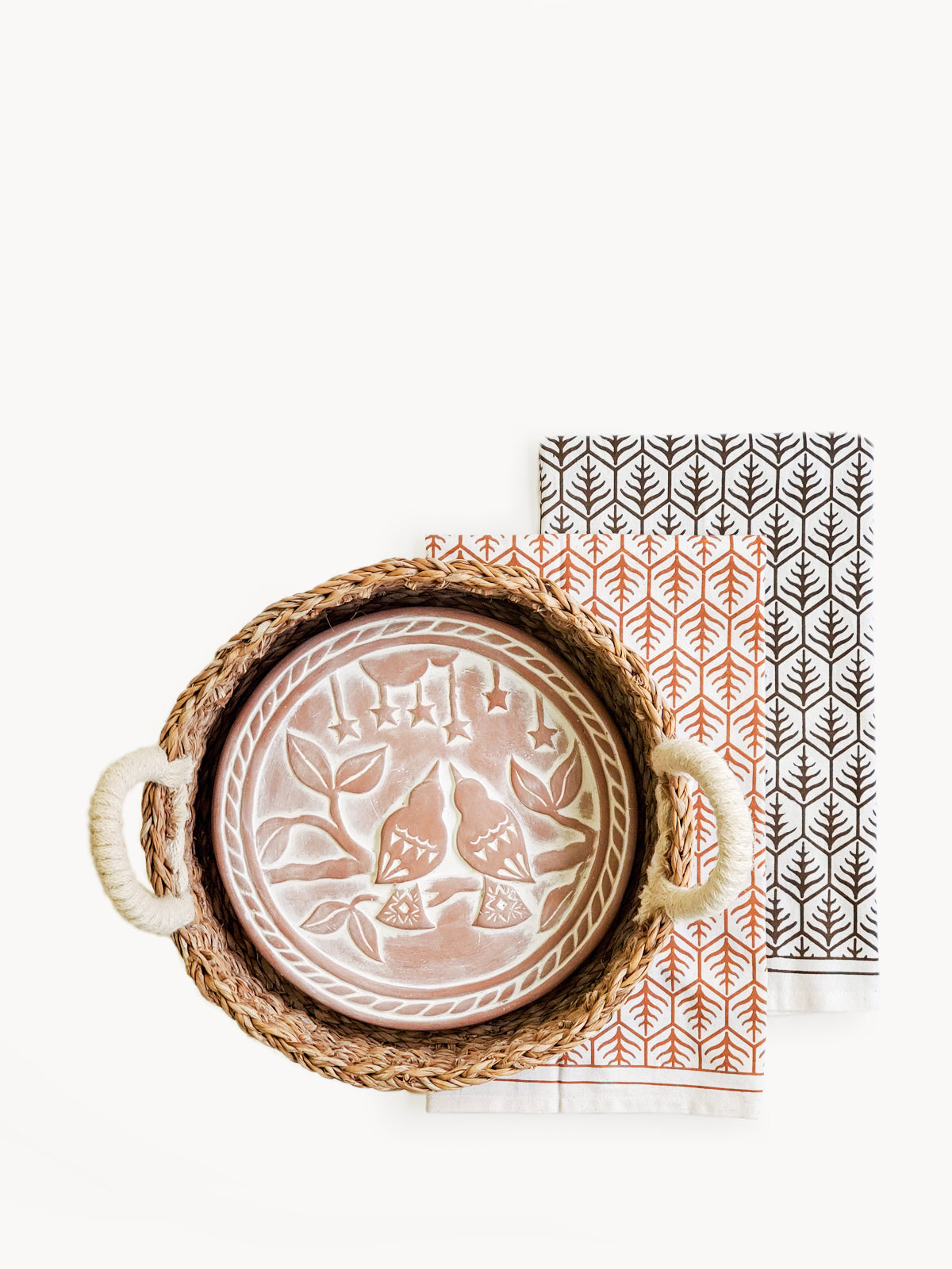 Lovebird Round Bread Warmer & Basket Gift Set featuring terracotta warmer, handwoven seagrass basket, and printed tea towel.