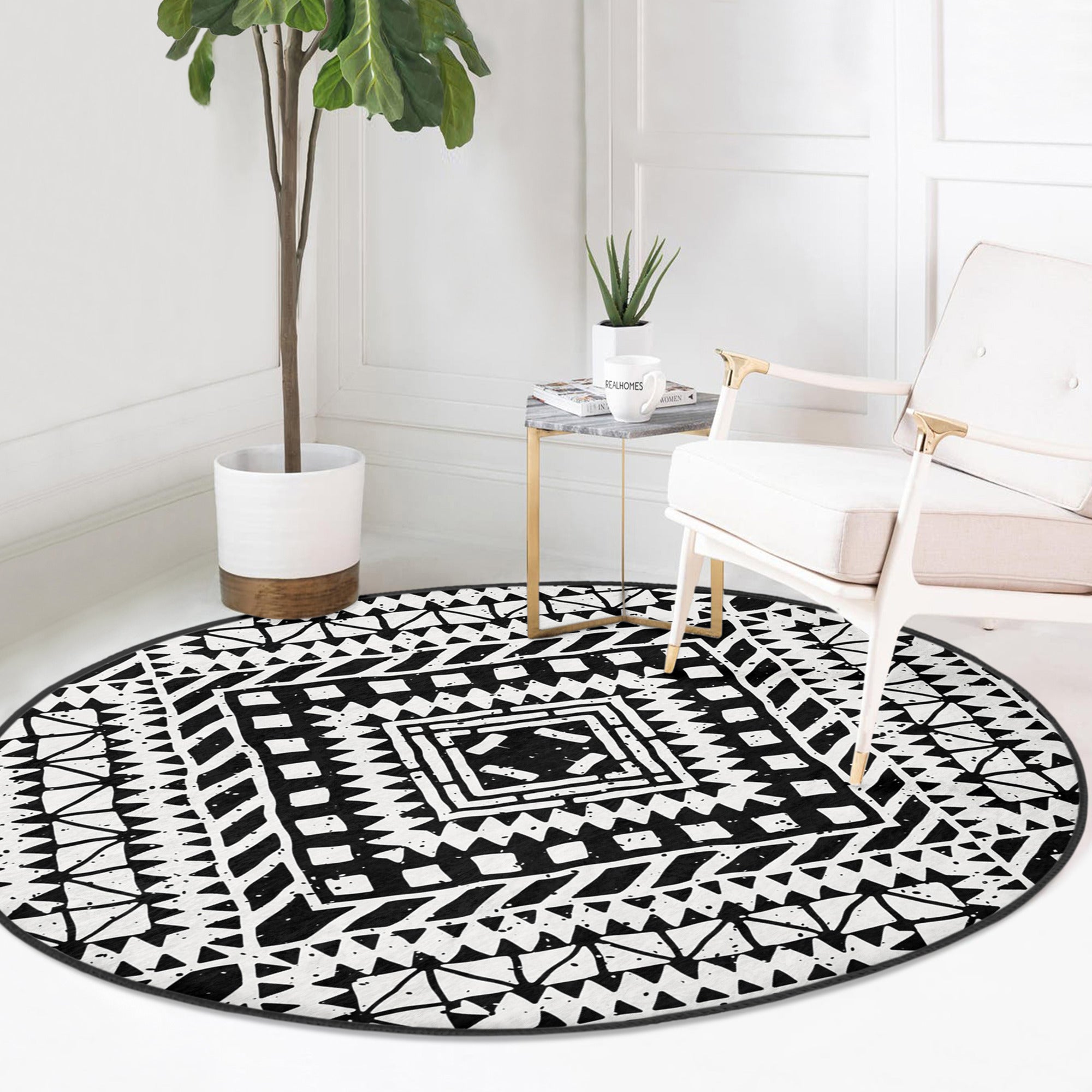 Cottage Round Rug in farmhouse style, showcasing a soft velvet texture and anti-slip backing, perfect for home decor.