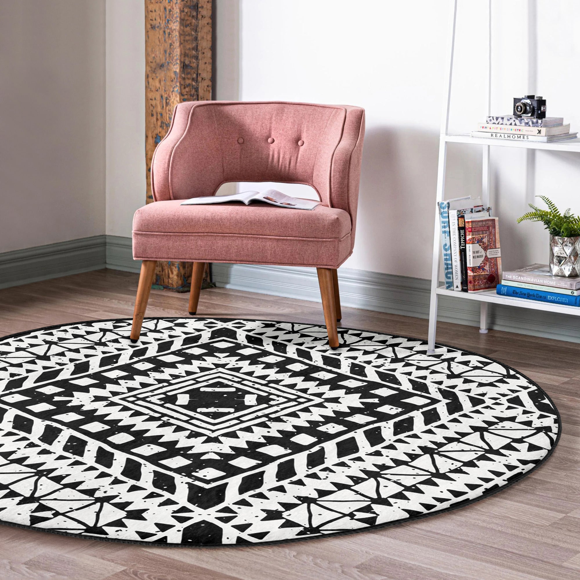 Cottage Round Rug in farmhouse style, showcasing a soft velvet texture and anti-slip backing, perfect for home decor.