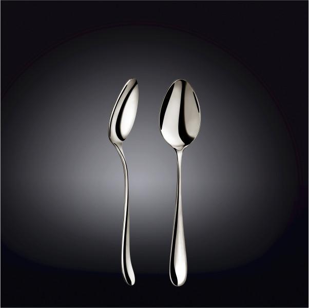 WILMAX 7.5 inch dessert spoon made of high-quality stainless steel with a polished finish, showcasing its elegant design and durability.
