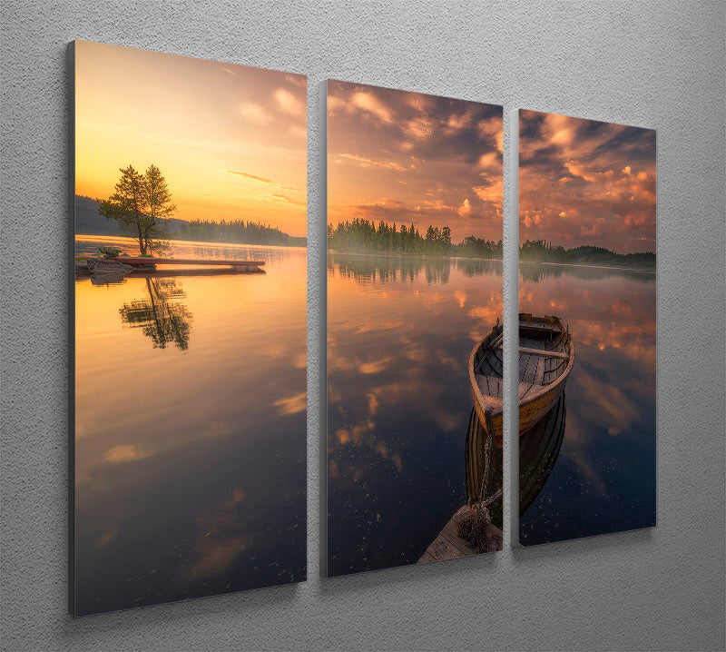 A beautiful 3-panel canvas print featuring a captivating design, perfect for enhancing home decor.
