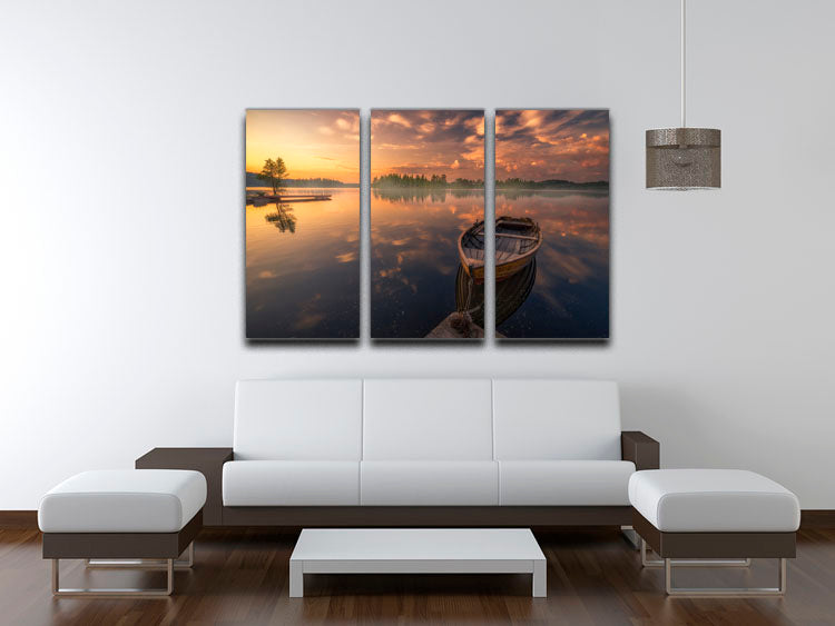 A beautiful 3-panel canvas print featuring a captivating design, perfect for enhancing home decor.