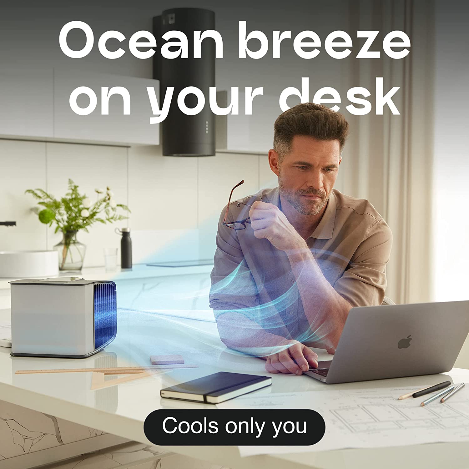 Evapolar evaSMART Personal Portable Air Cooler and Humidifier with a sleek design, showcasing its compact size and USB power connection.