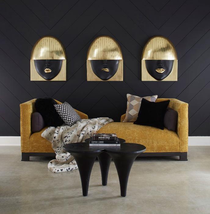 Large Fashion Faces Wall Art featuring a stylish black and gold leaf design, showcasing unique lip positions for modern decor.