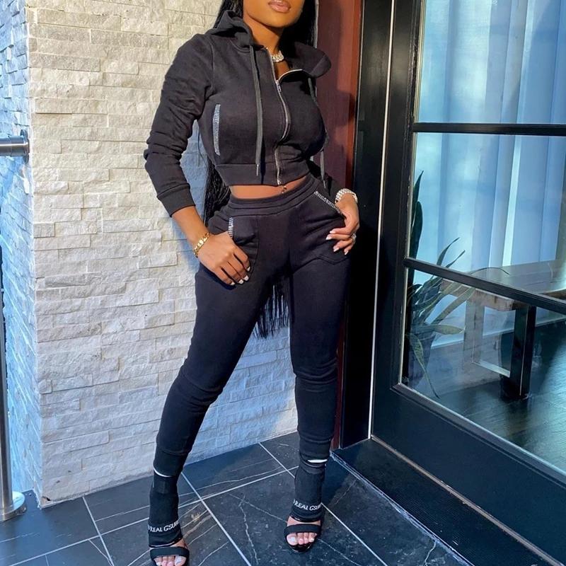 Fashion Fall Joggers 2 Piece Set for women featuring a long sleeve crop top and ankle-length joggers in a stylish design.