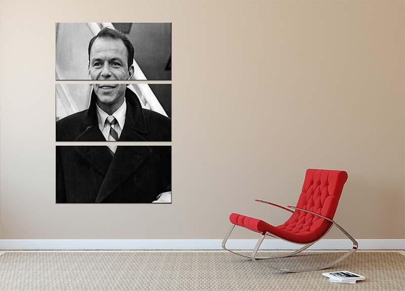Frank Sinatra at airport captured in a stunning 3-panel canvas print, showcasing his iconic style and elegance.