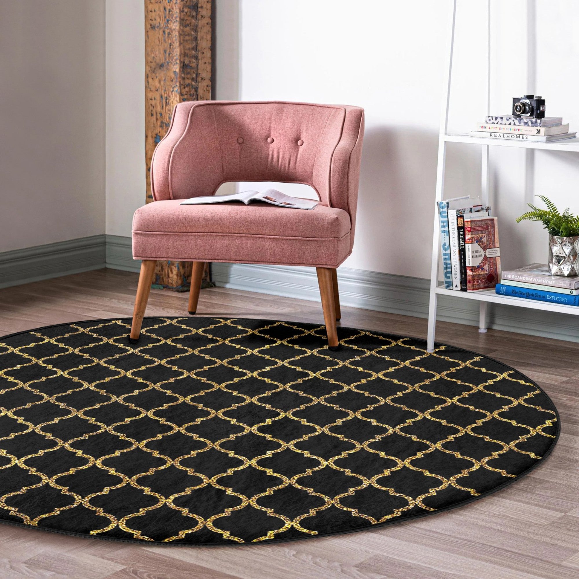 Gold Pattern on Black Colour Washable Round Rug showcasing an elegant design with a striking gold pattern on a black background, perfect for home decor.