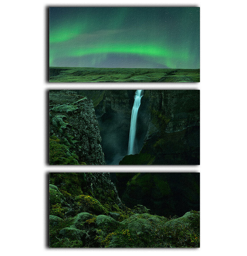Green Night II 3 Split Panel Canvas Print showcasing vibrant colors and elegant design, perfect for enhancing any room's decor.