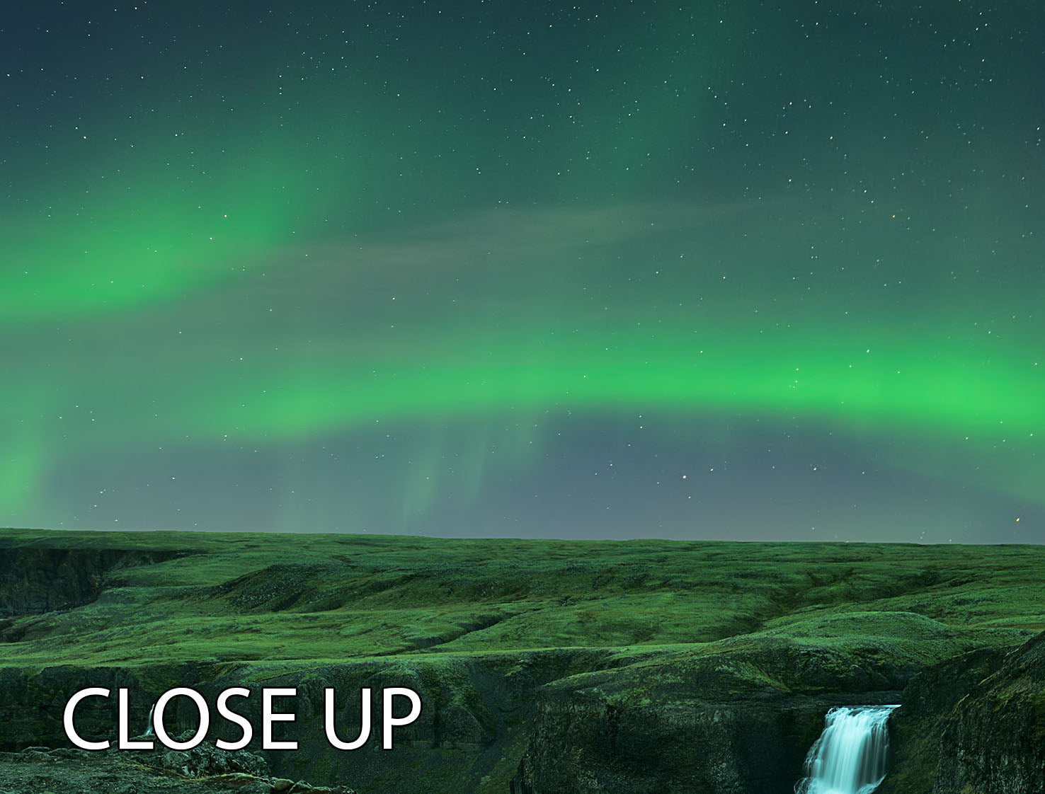 Green Night II 3 Split Panel Canvas Print showcasing vibrant colors and elegant design, perfect for enhancing any room's decor.