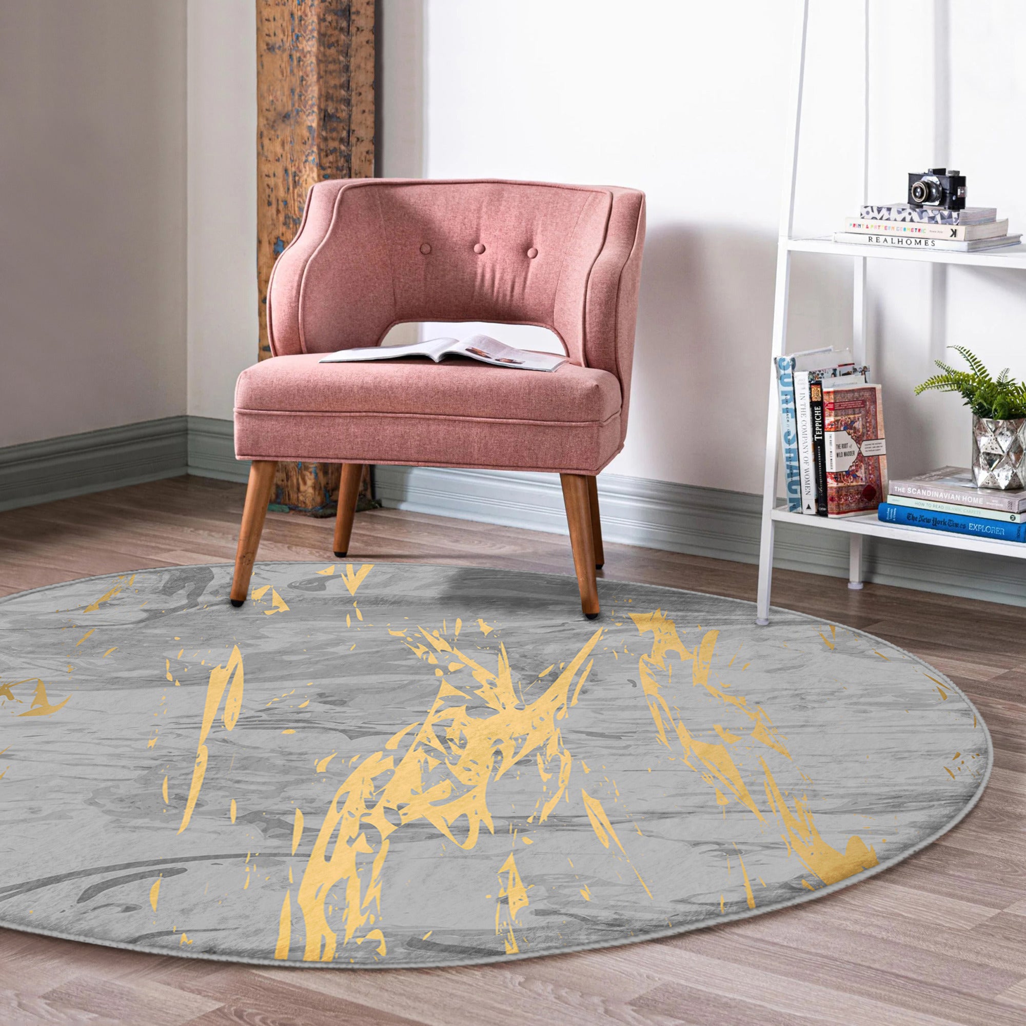 A stylish grey marble pattern round rug with gold lines, showcasing its soft velvet texture and elegant design, perfect for home decor.
