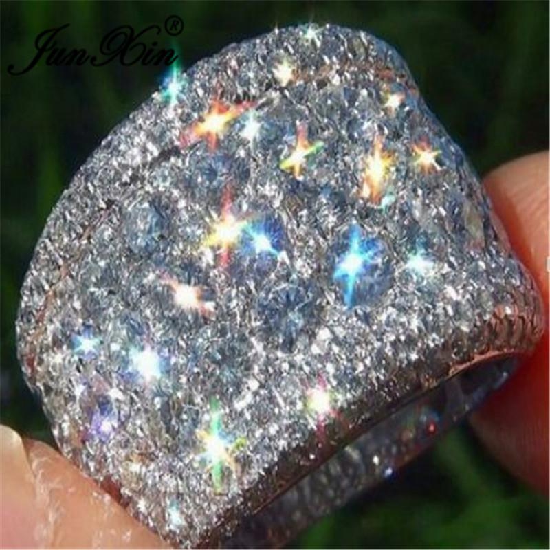 Handcrafted Vintage Diamond Ring made of S925 sterling silver, featuring a brilliant diamond centerpiece, suitable for both men and women.