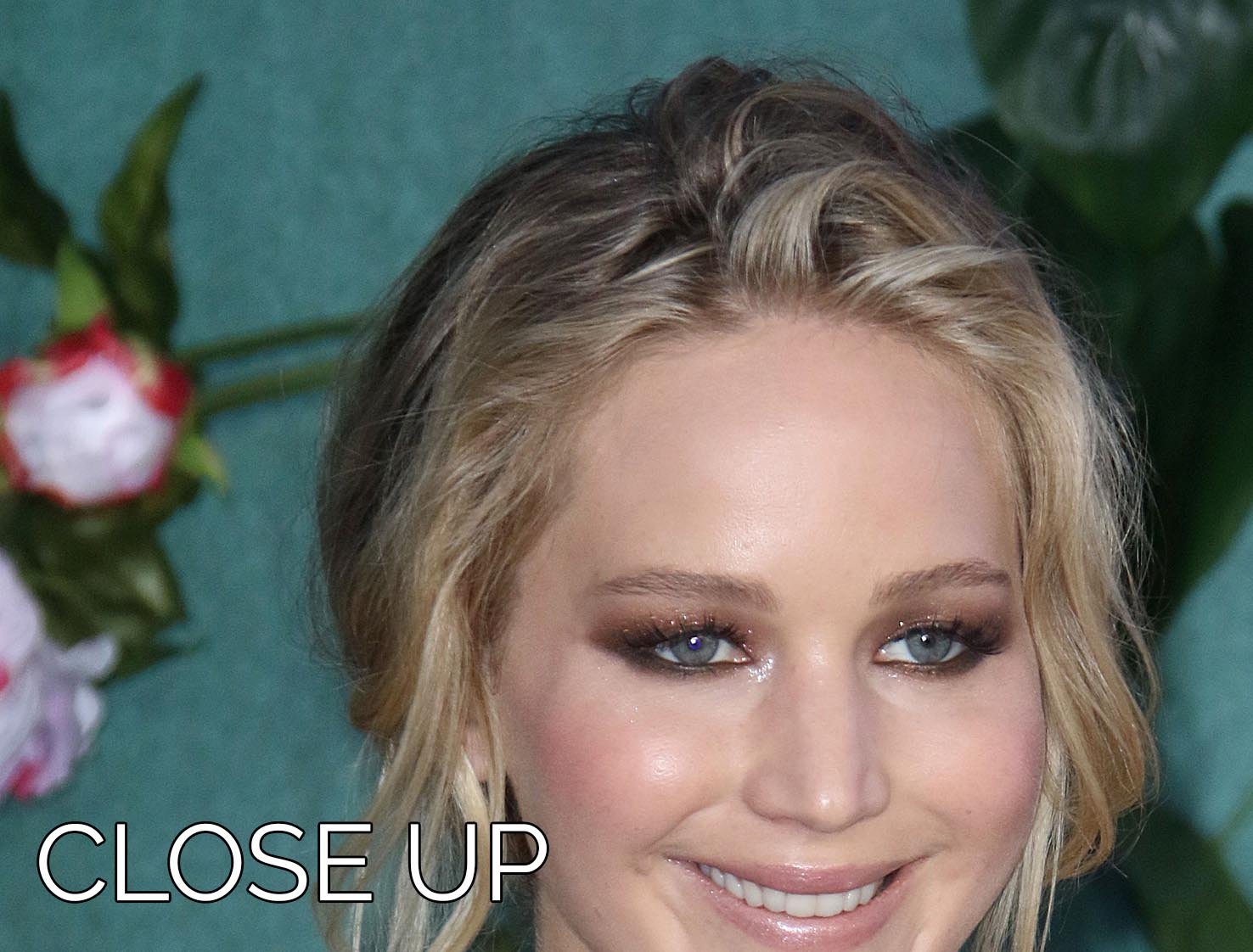 A stunning 3-panel canvas print featuring Jennifer Lawrence, showcasing shimmering colors and elegant design, perfect for home decor.