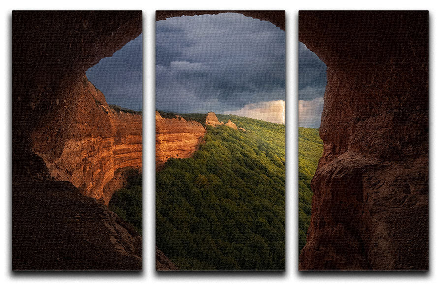 Las Macdulas El Bierzo 3-panel canvas print showcasing a stunning landscape design, perfect for enhancing any room's decor.