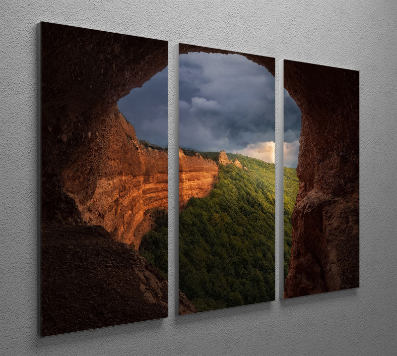 Las Macdulas El Bierzo 3-panel canvas print showcasing a stunning landscape design, perfect for enhancing any room's decor.
